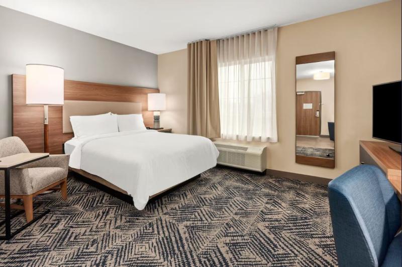 Candlewood Suites Sumner Puyallup Area image