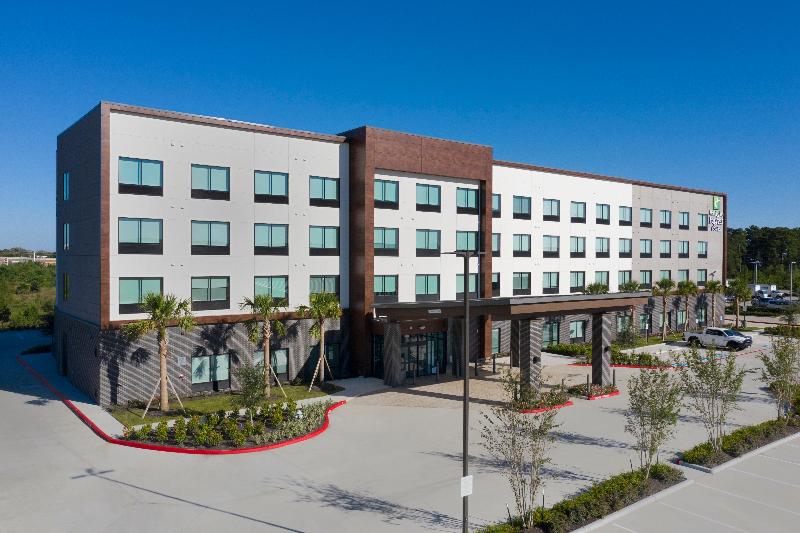 Holiday Inn Express Suites Spring Woodlands Area image