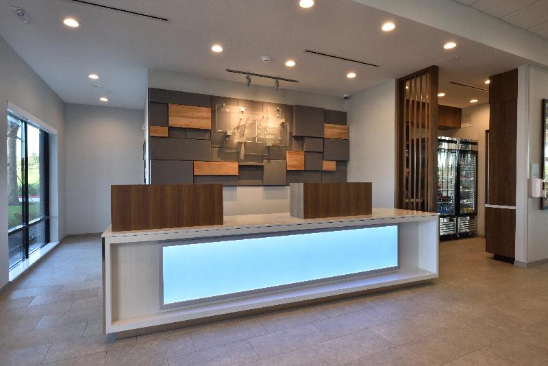 Holiday Inn Express Suites Spring Woodlands Area image