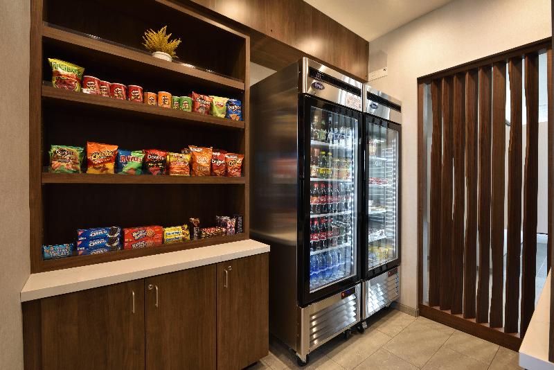 Holiday Inn Express Suites Spring Woodlands Area image