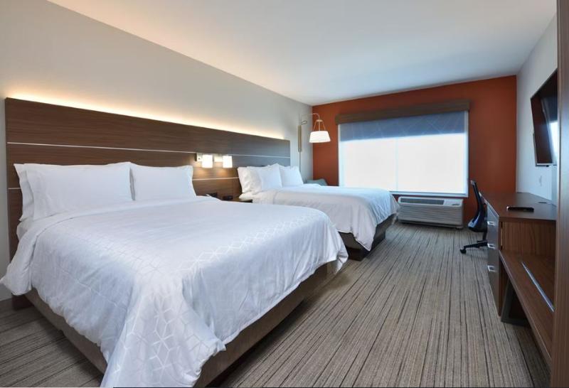 Holiday Inn Express Suites Spring Woodlands Area image