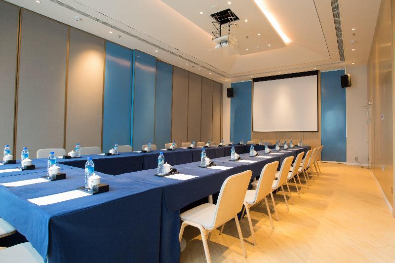 Holiday Inn Express Guizhou Qinglong image