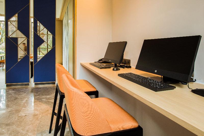 Holiday Inn Express Guizhou Qinglong image