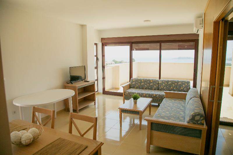Apartamentos Be Free Isla Plana image