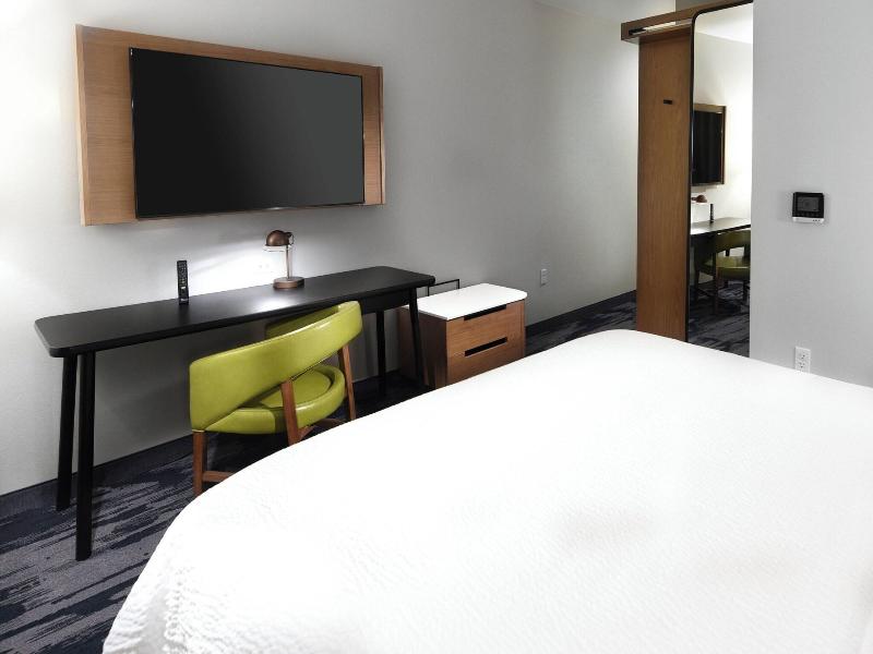 Fairfield Inn Suites Ontario Rancho Cucamonga image