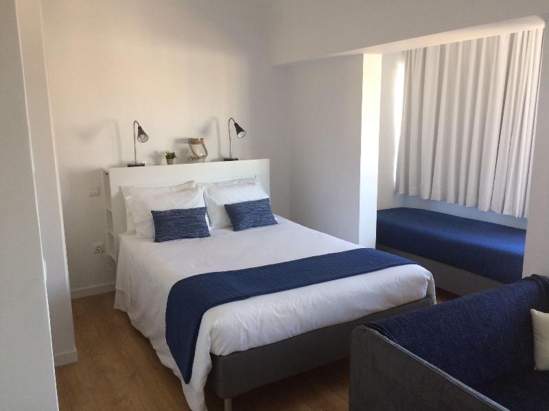 Aveiro White House image