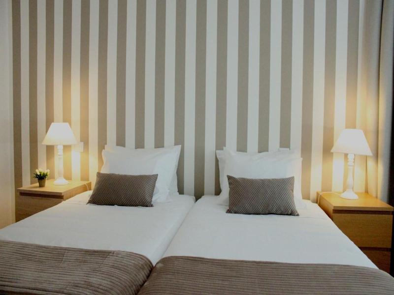 Aveiro White House image