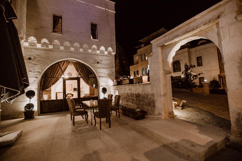 Kısmet Cave Mansion