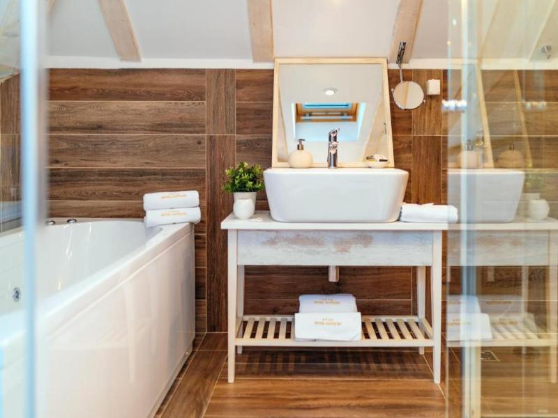 Boutique Heritage Hotel Blanc & Bleu - Capitano image