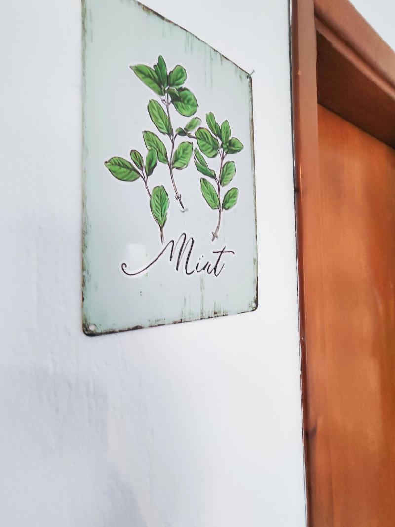 Ellinas Hotel image