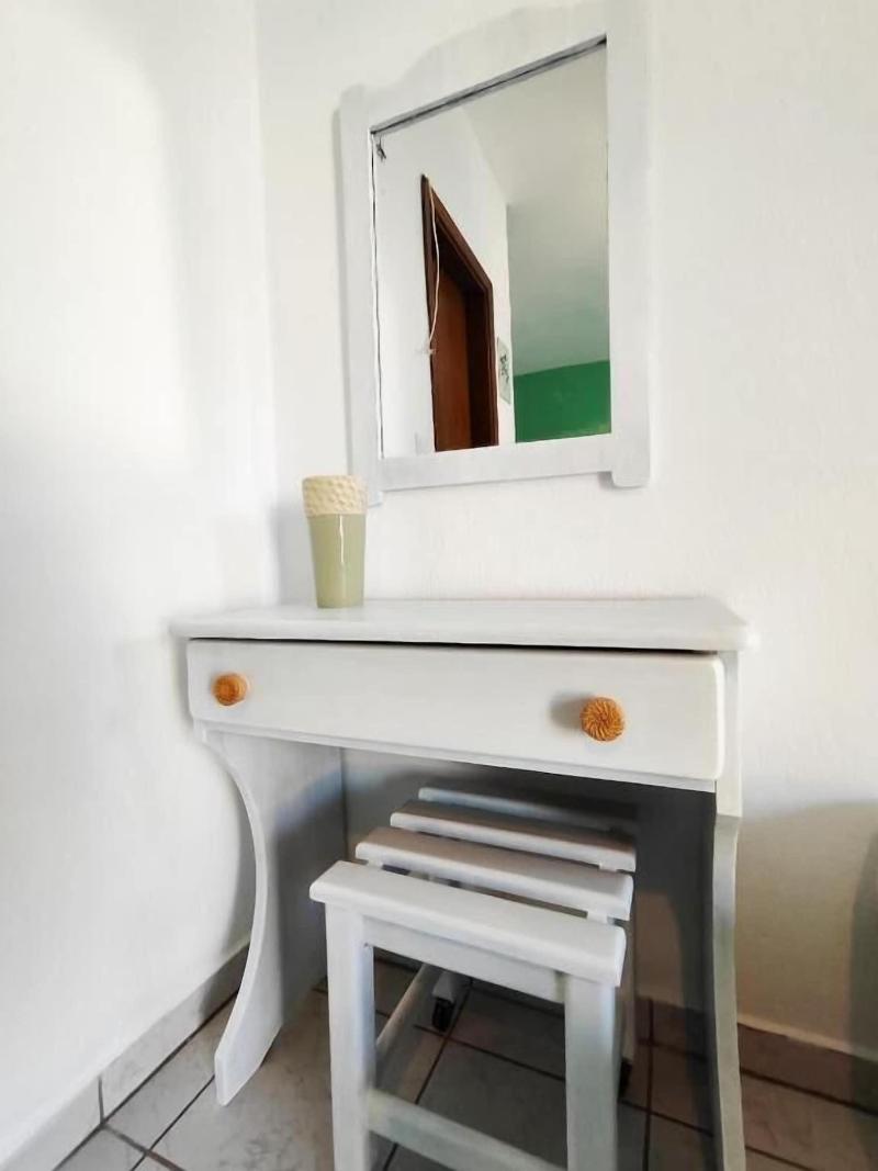 Ellinas Hotel image