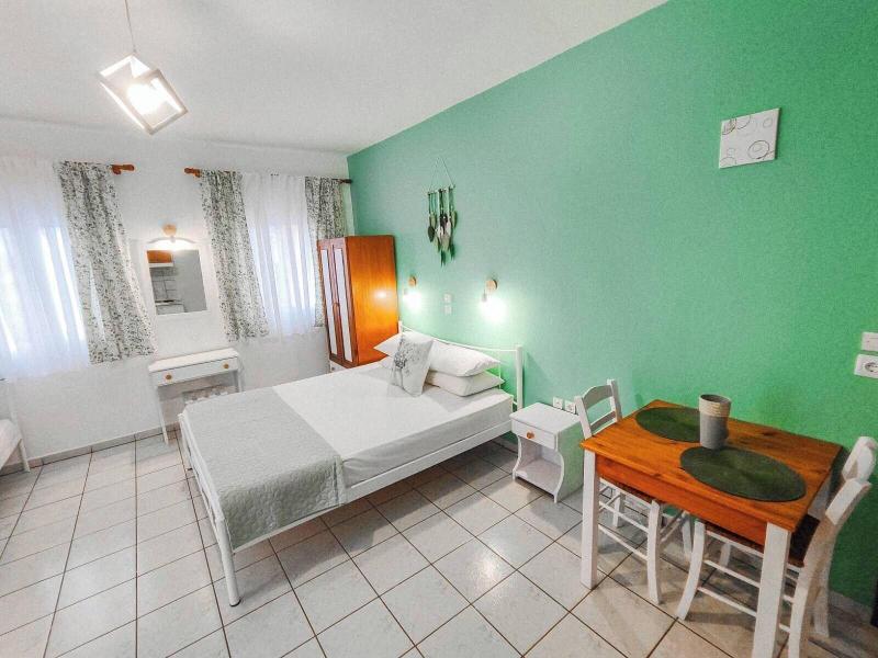 Ellinas Hotel image