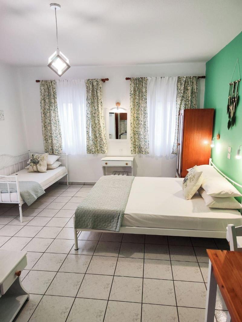 Ellinas Hotel image