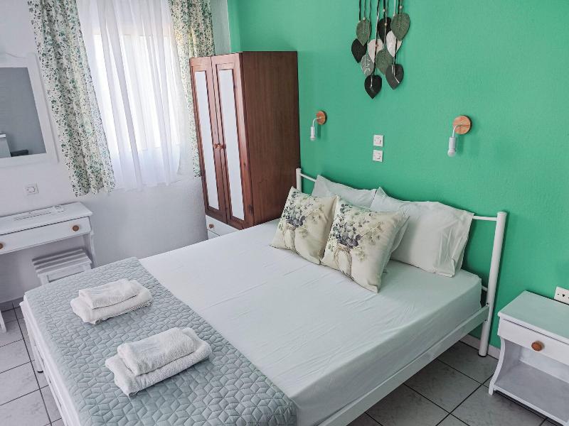 Ellinas Hotel image
