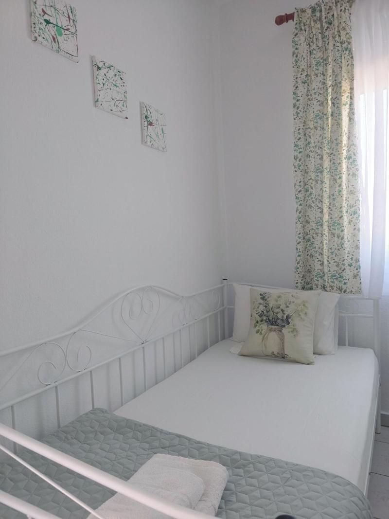 Ellinas Hotel image