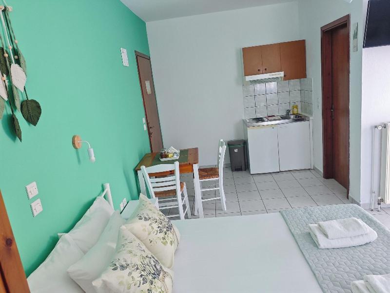 Ellinas Hotel image