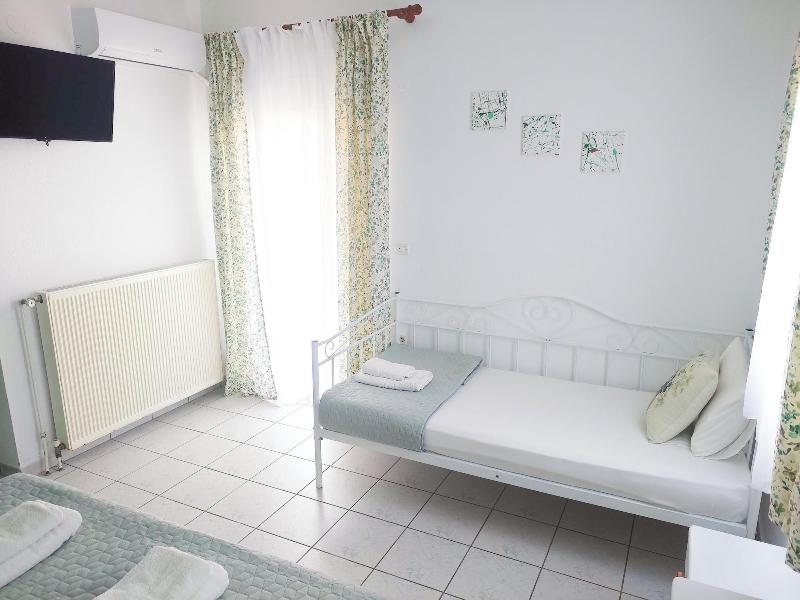 Ellinas Hotel image
