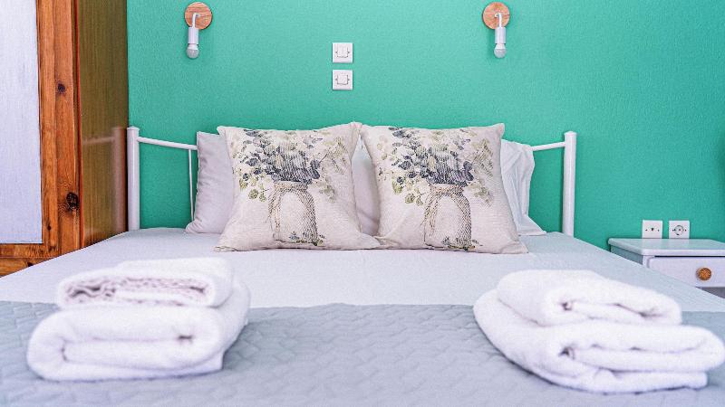 Ellinas Hotel image