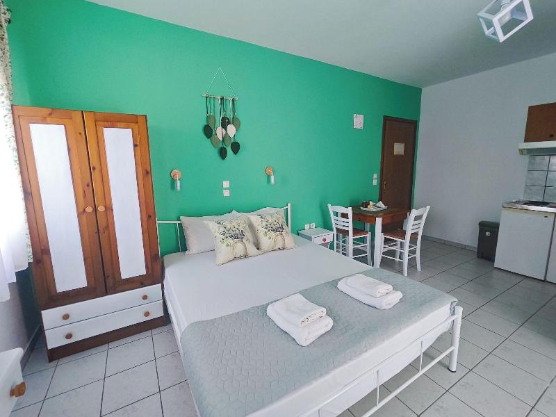 Ellinas Hotel image