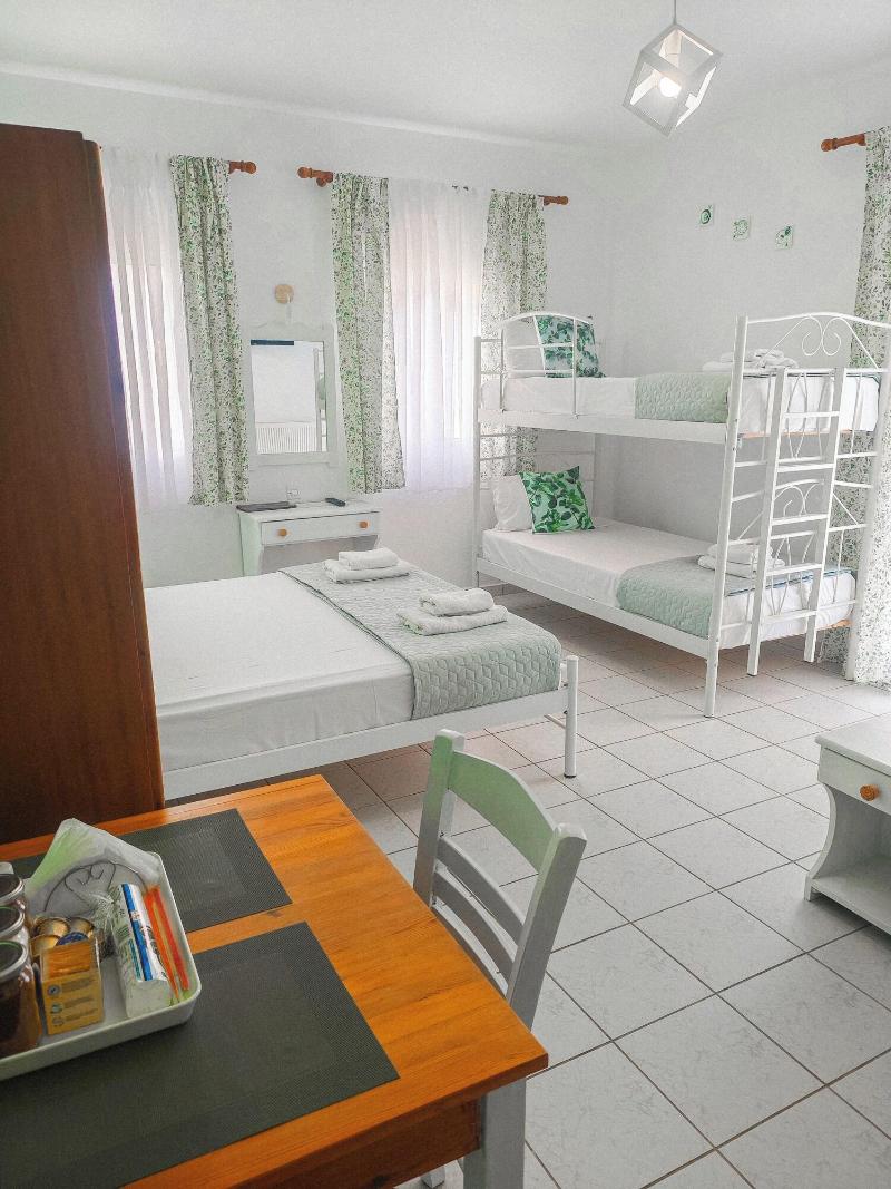 Ellinas Hotel image