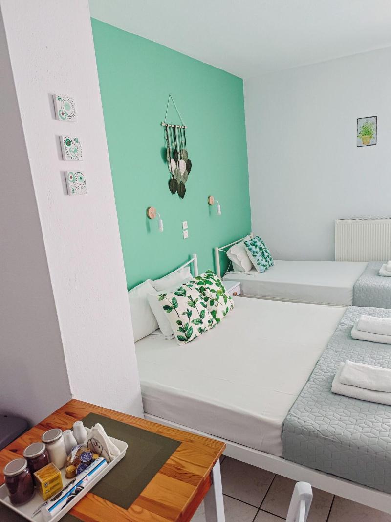 Ellinas Hotel image