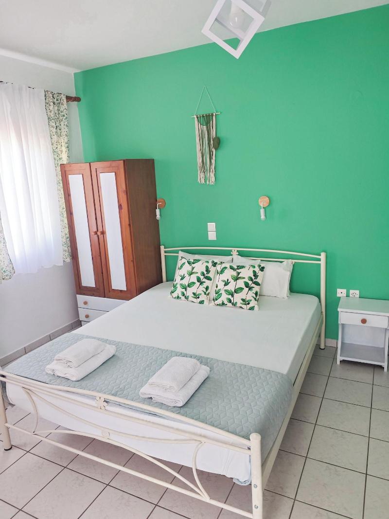 Ellinas Hotel image