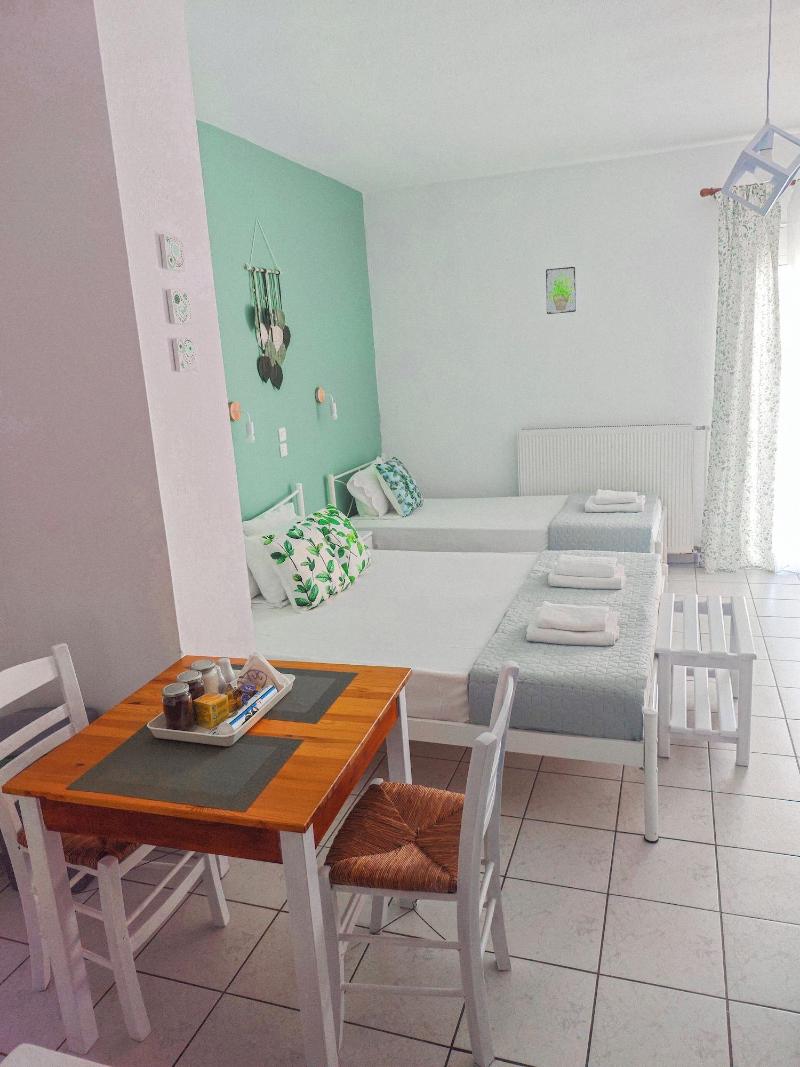 Ellinas Hotel image