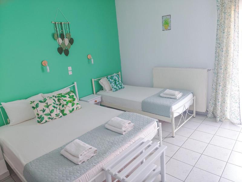 Ellinas Hotel image