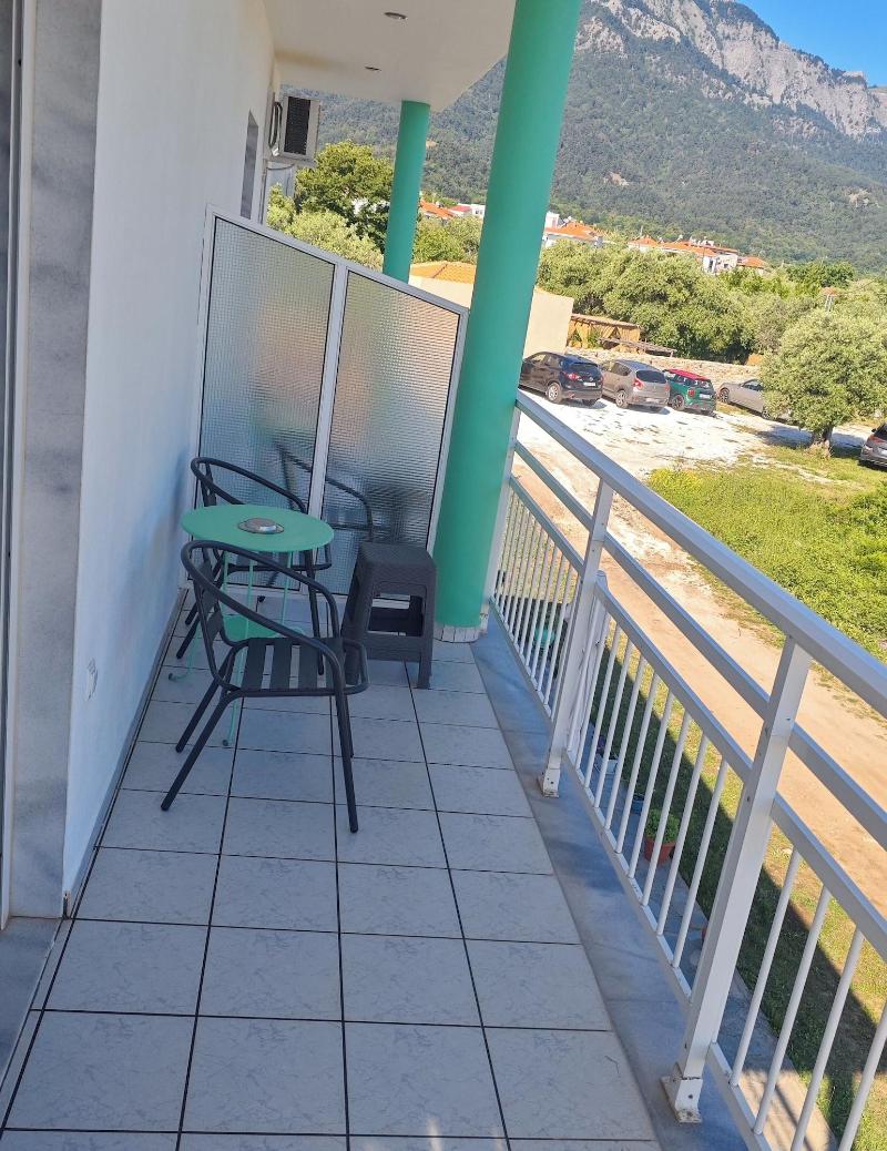 Ellinas Hotel image