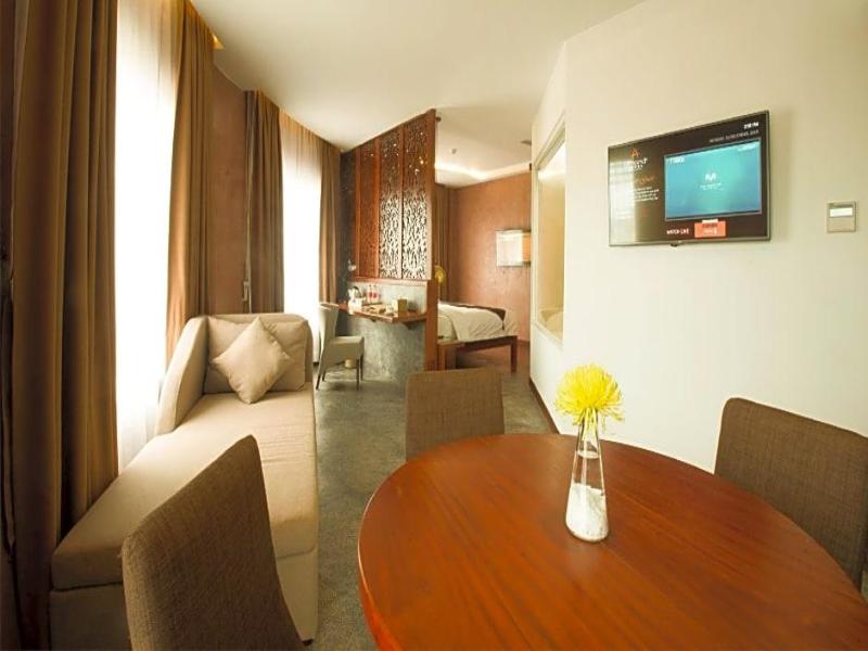 Almond Hotel Bassac River image