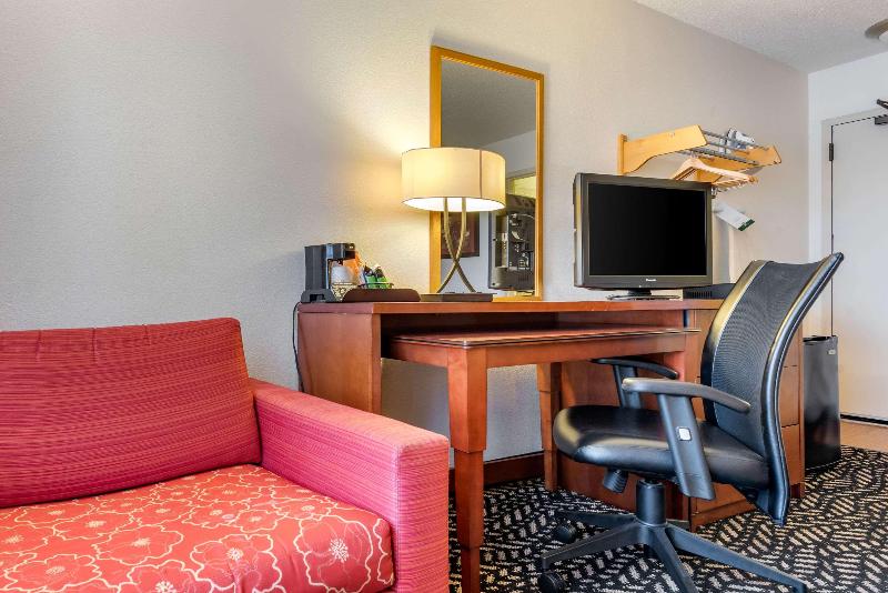 Quality Inn Falconer - Jamestown image