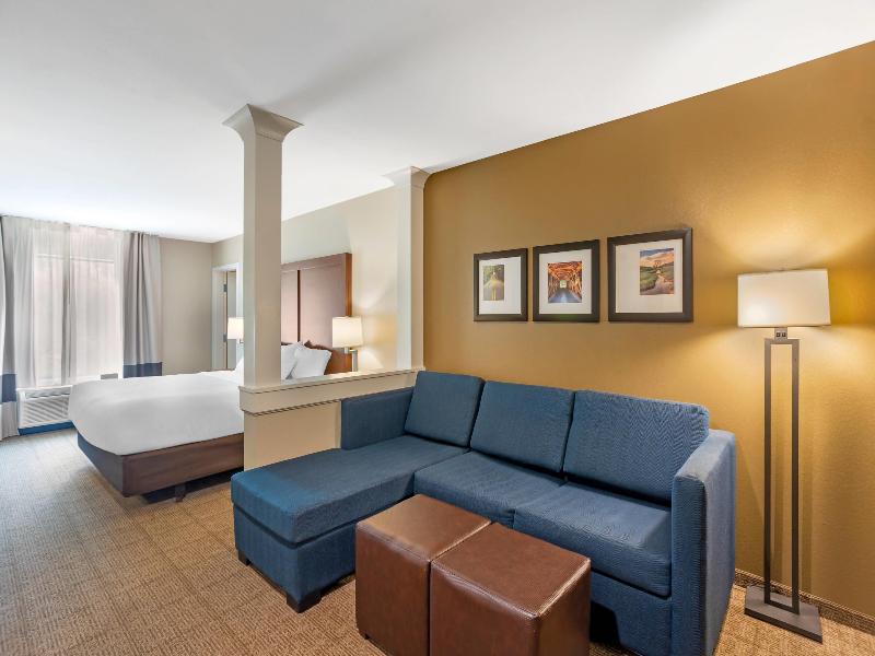 Comfort Inn & Suites Gap Amish Country image