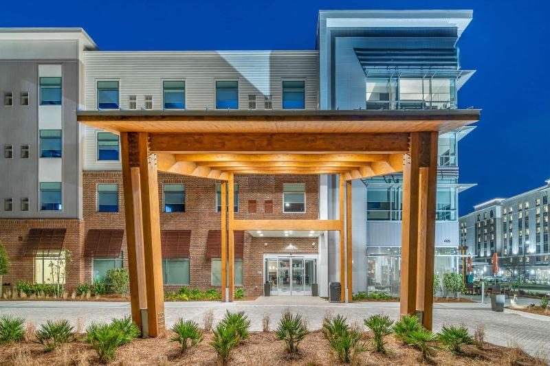 DoubleTree by Hilton Summerville Nexton image