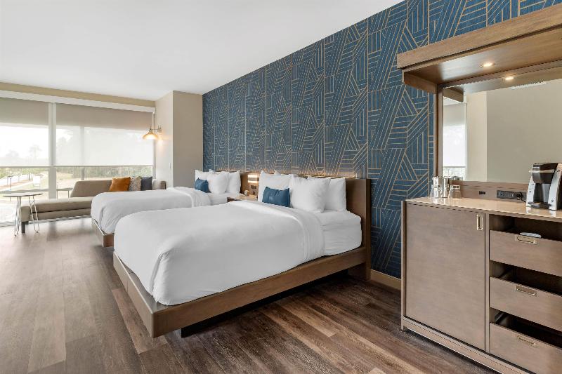 DoubleTree by Hilton Summerville Nexton image