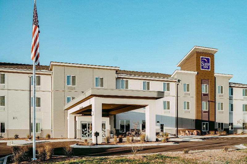 Mainstay Suites image