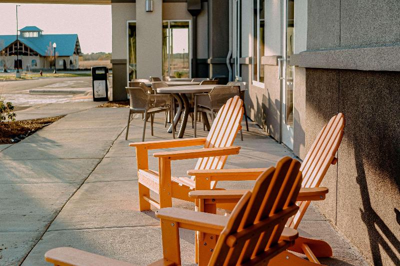 Mainstay Suites image