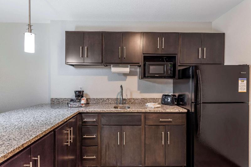 Mainstay Suites Newberry Crane image