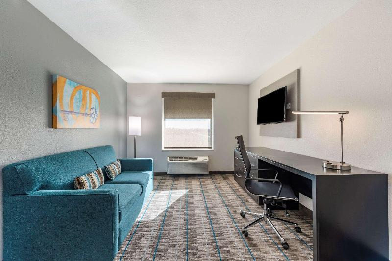 Mainstay Suites Newberry Crane image