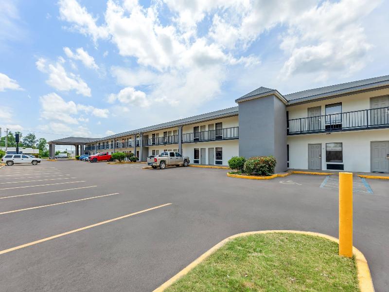 Econo Lodge Greenville — general view