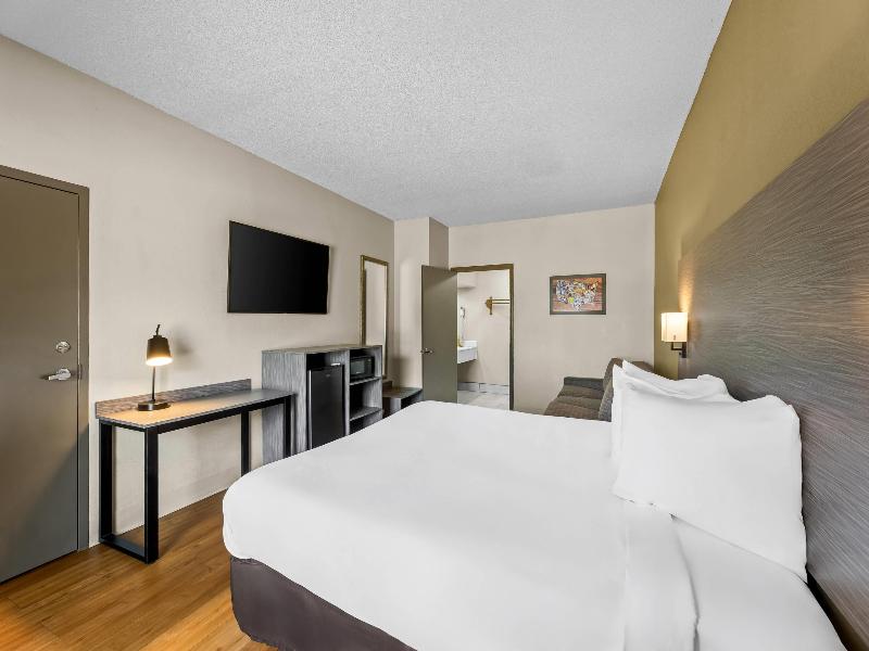 Econo Lodge Greenville image