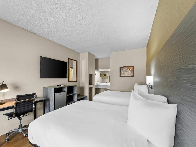 Econo Lodge Greenville image