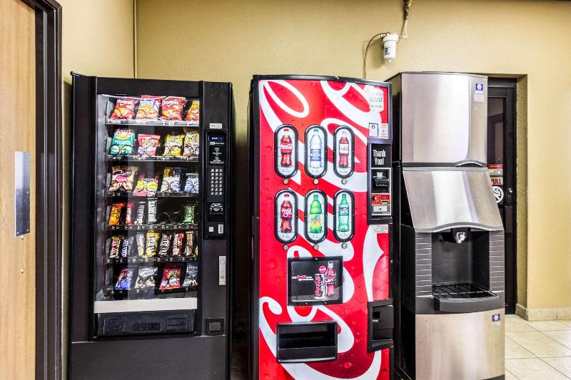 Econo Lodge image