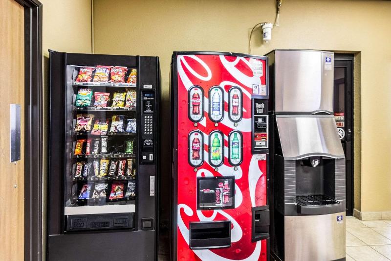 Econo Lodge image