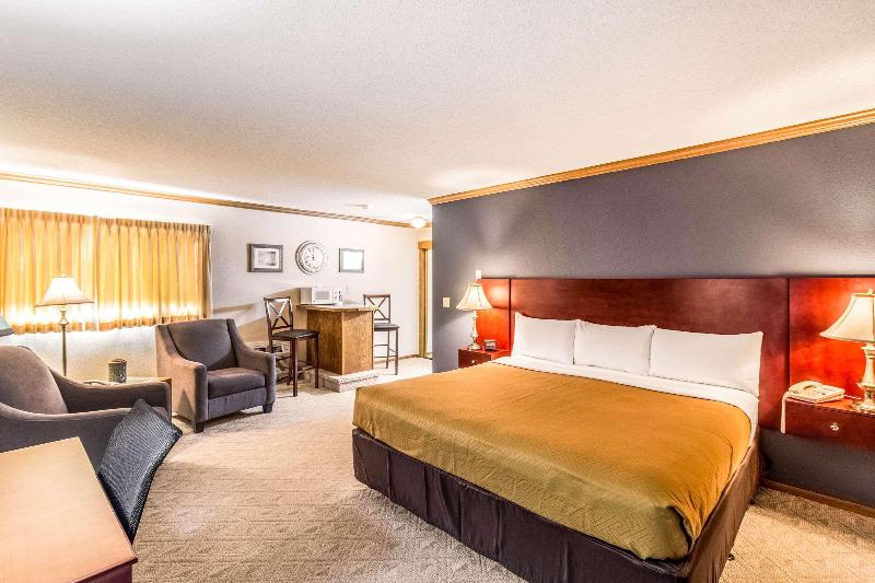 Econo Lodge image