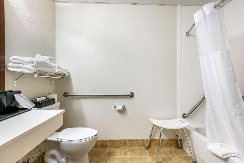Quality Inn image