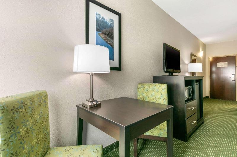 Quality Inn image