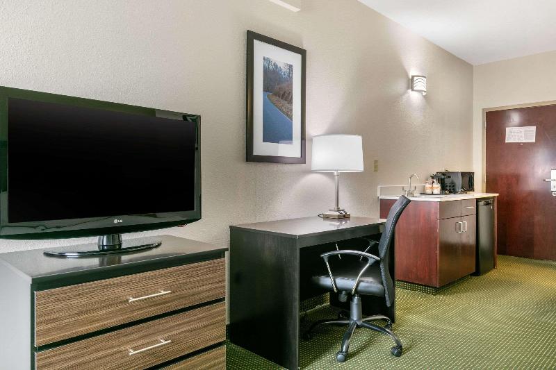 Quality Inn image