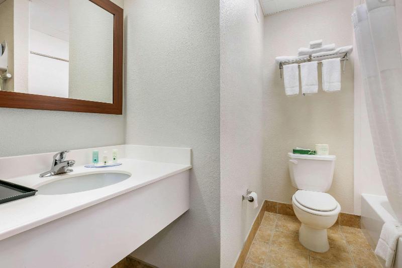 Quality Inn image