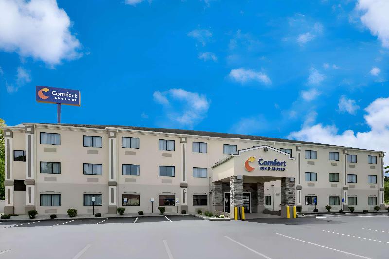 Comfort Inn & Suites Middletown - Franklin image