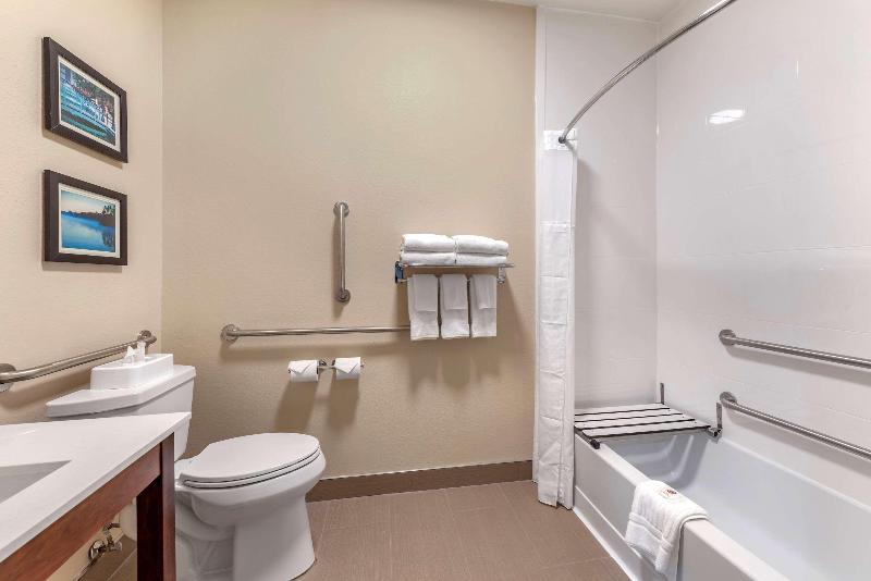 Comfort Inn & Suites Middletown - Franklin image